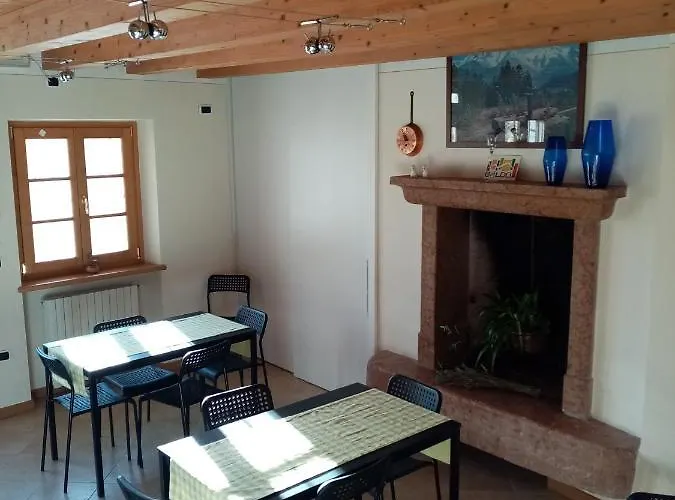 Ca' Del Laki * カプリーノ・ヴェロネーゼ